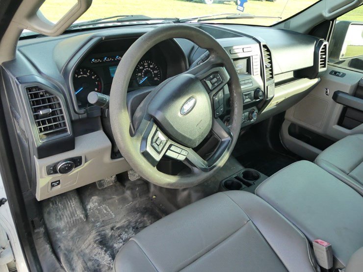 2019-ford-f150-xl-image-10