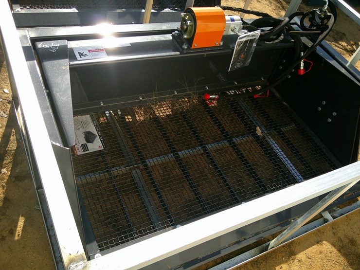 wolverine-72"-rock-screening-bucket-f/-skid-steer-image-1