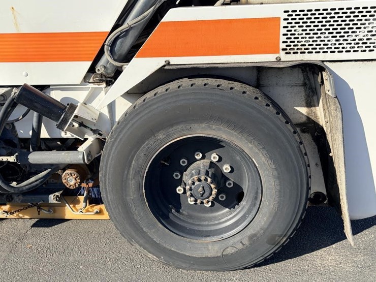 2009-allianz-street-sweeper-image-5