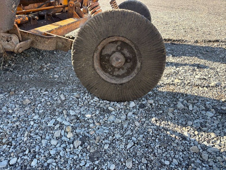 15'-woods-d315-batwing-rotary-mower-image-4