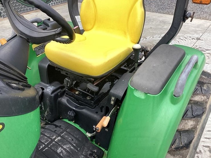john-deere-3120-image-14