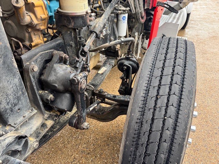 2003-peterbilt-379-image-11