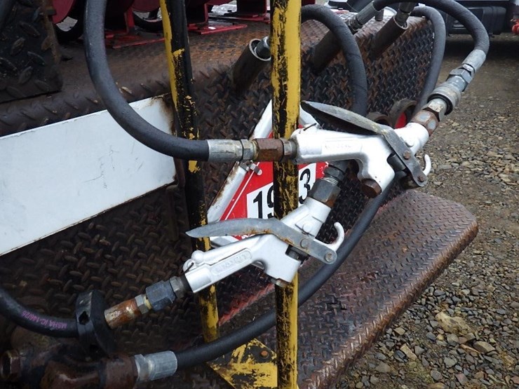 international-4900-image-13