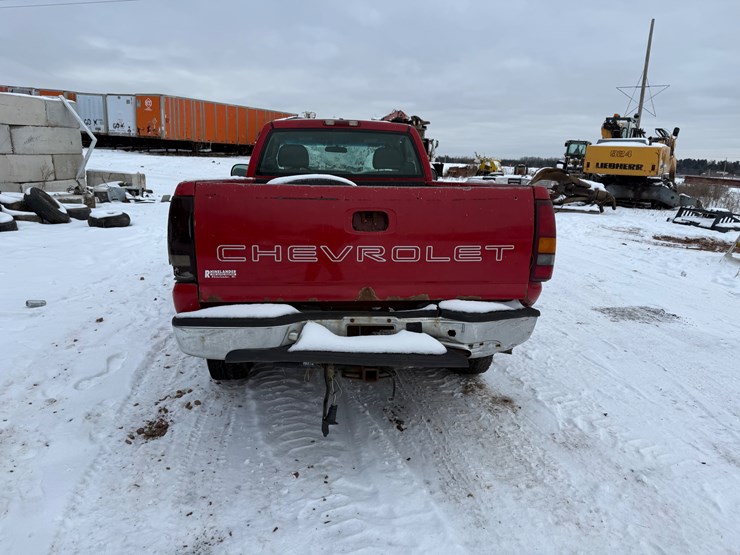 2003-chevrolet-2500-image-9