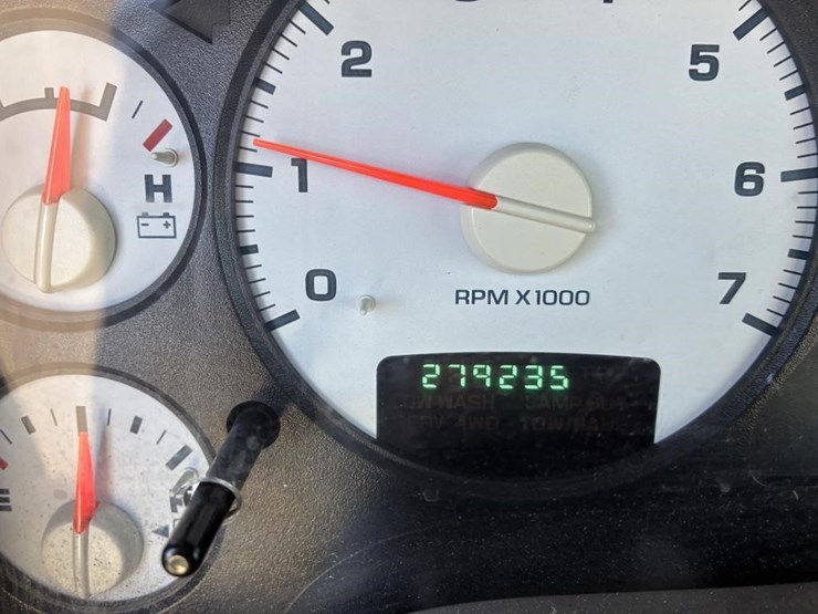 2005-dodge-ram-2500-image-13