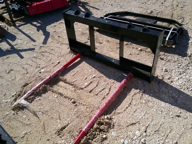 future-bale-fork-f/-skid-steer-image-1