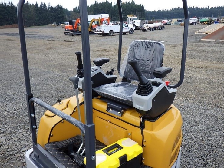 2025-sdlanch-sdle20-hydraulic-excavator-image-21