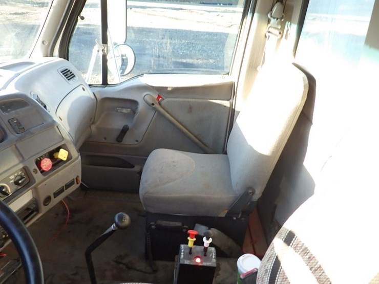 1997-ford-l8513-image-22