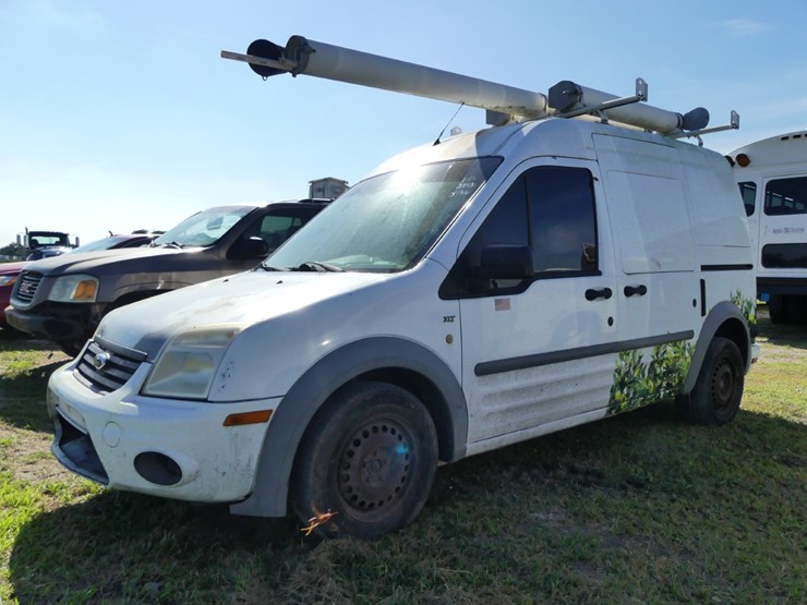 2013-ford-transit-connect-image-2