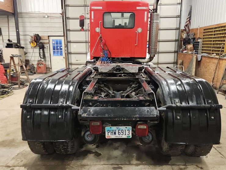 2001-kenworth-t800-image-4