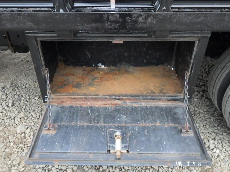 2007-ford-lcf-image-11