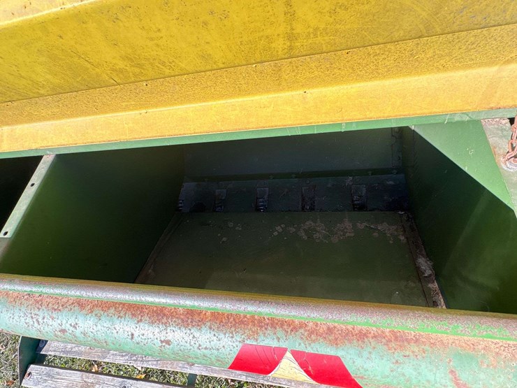 john-deere-8300-image-2