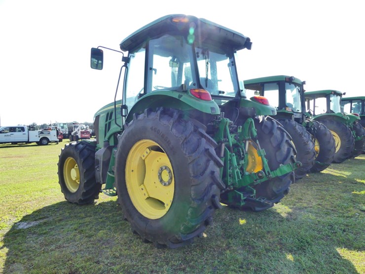 john-deere-6105e-image-3