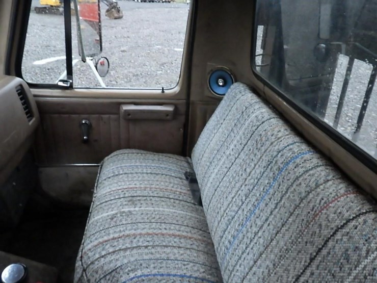 1987-international-1954-17'-s/a-flatbed-truck-image-27