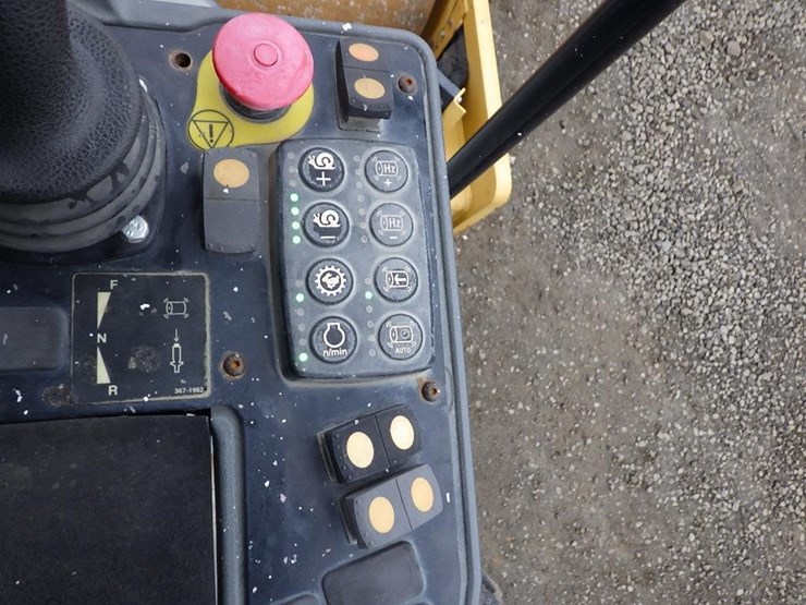 caterpillar-cs56b-image-24