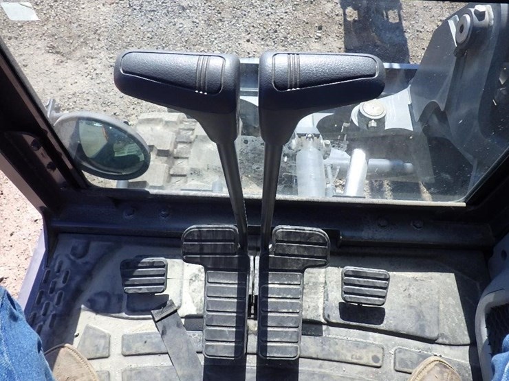 2023-develon-dx85r-3-hydraulic-excavator-image-32