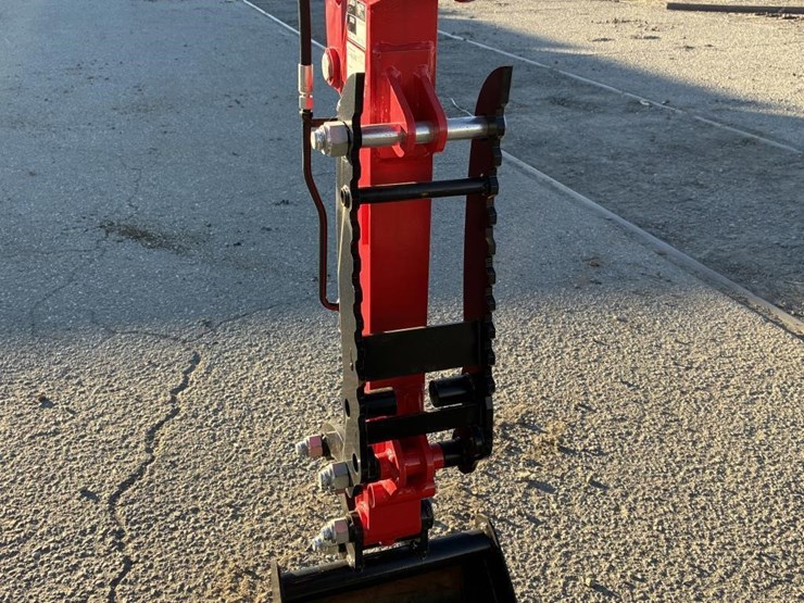 2025-miva-vc13c-excavator-image-10