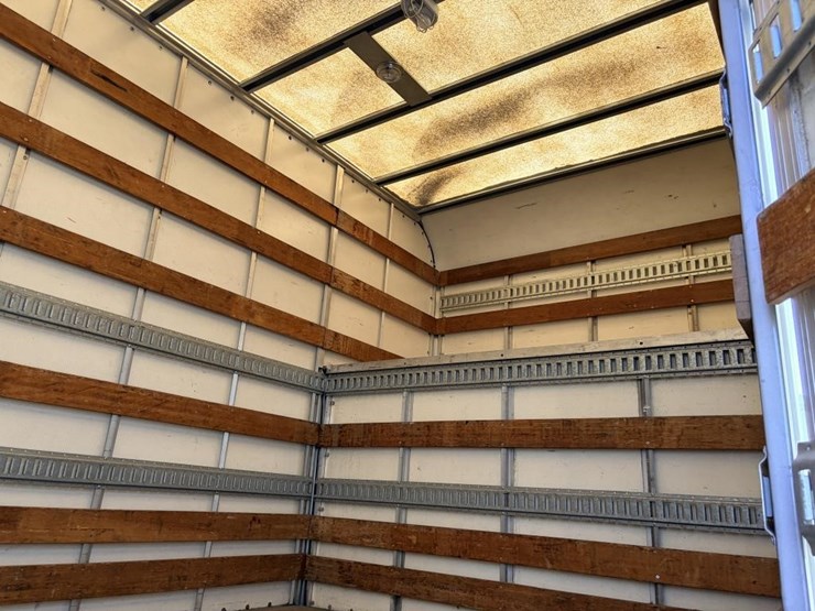 ford-f650-xlt-image-25