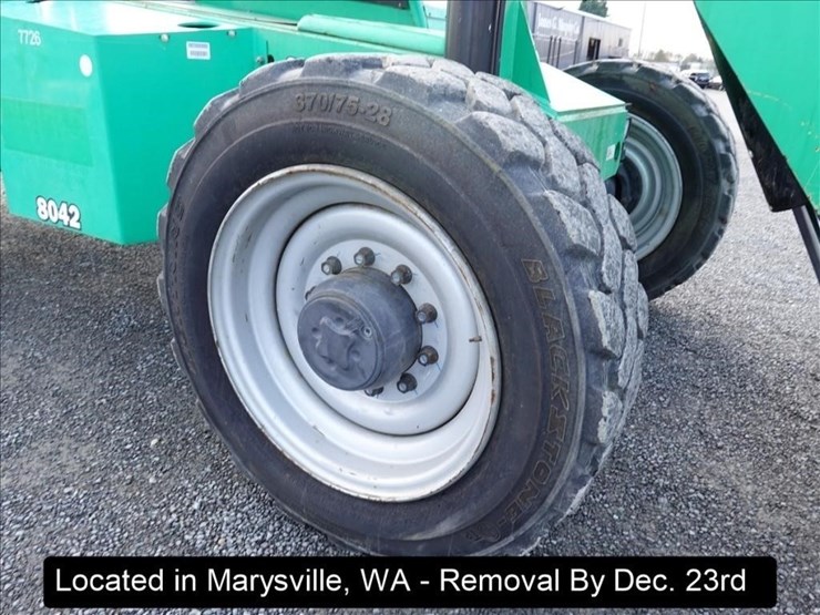 2012-jlg-8042-image-11