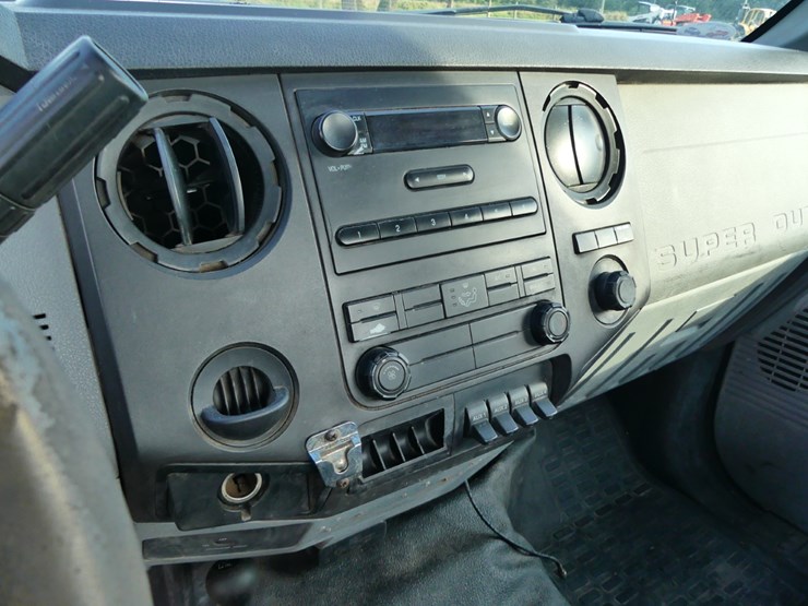 2016-ford-f350-xl-image-12