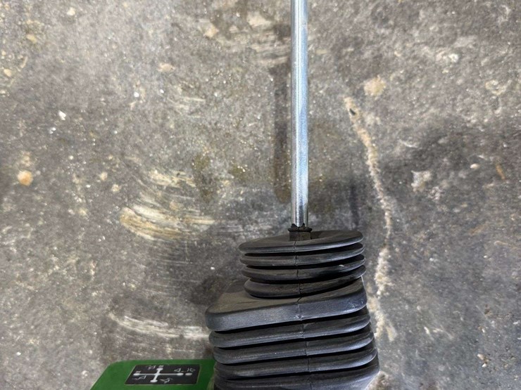 john-deere-300e-image-15