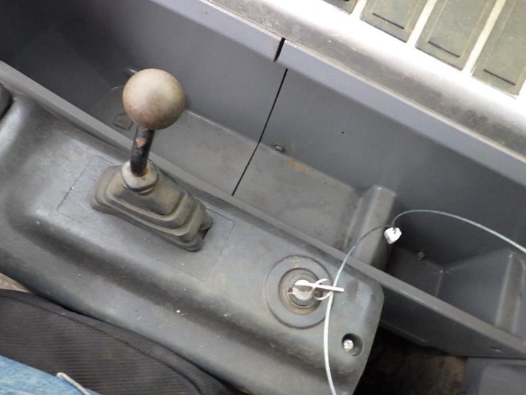 2022-doosan-sx60-9c-hydraulic-excavator-image-26