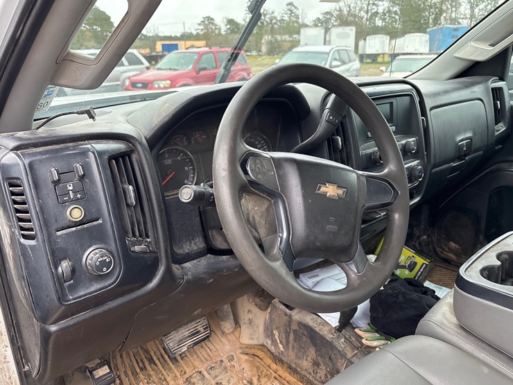 2017-chevrolet-2500hd-image-6