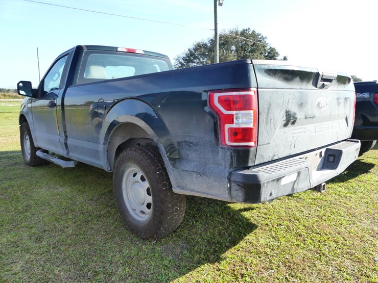 2020-ford-f150-xl-image-3