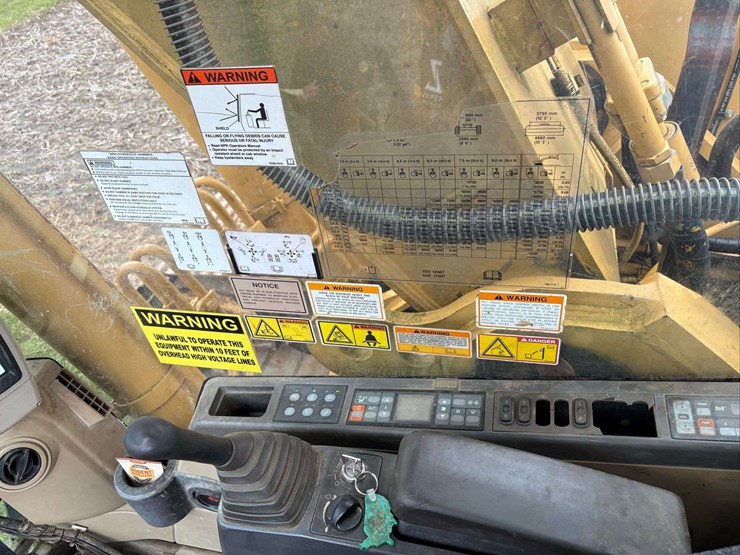 caterpillar-325cl-image-28