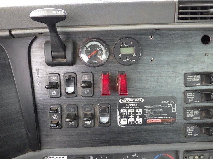 2005-freightliner-columbia-t/a-truck-tractor-image-28