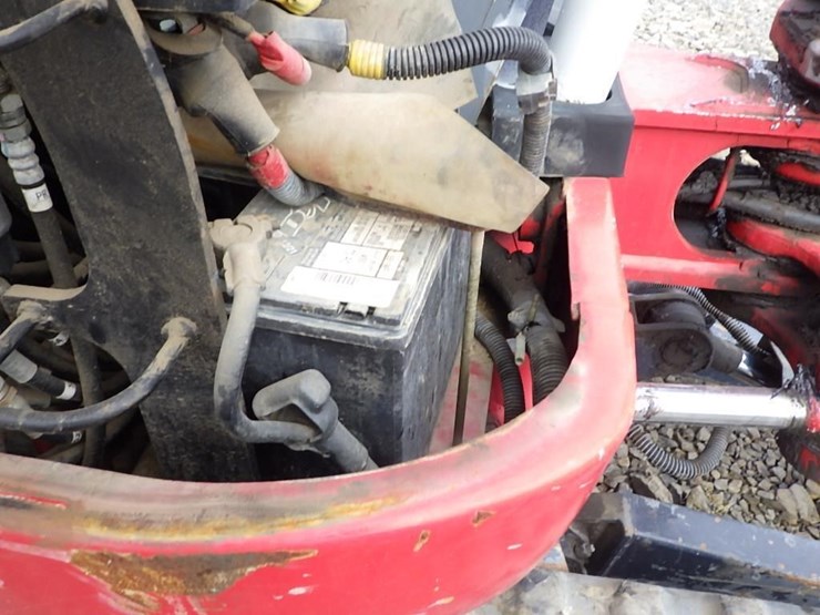 takeuchi-tb230-image-17