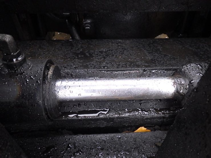 caterpillar-v330b-image-16