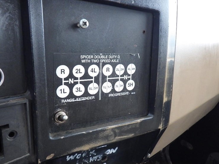 international-4900-image-46