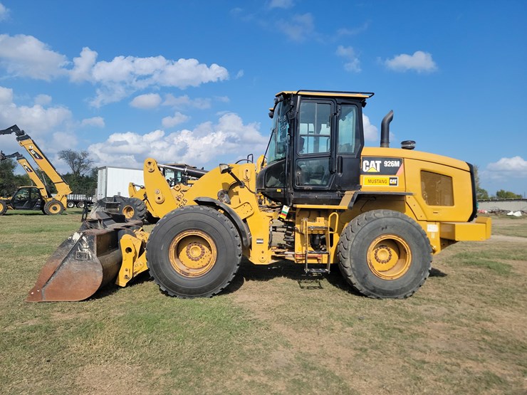 caterpillar-926-image-1