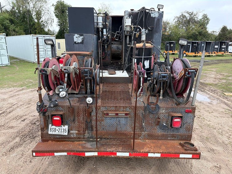 1997-ford-f800-image-6