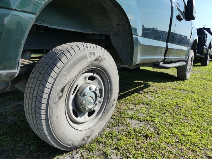 2017-ford-f250-xl-image-6