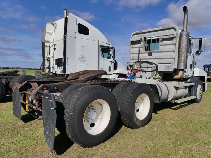 2000-mack-ch613-image-4