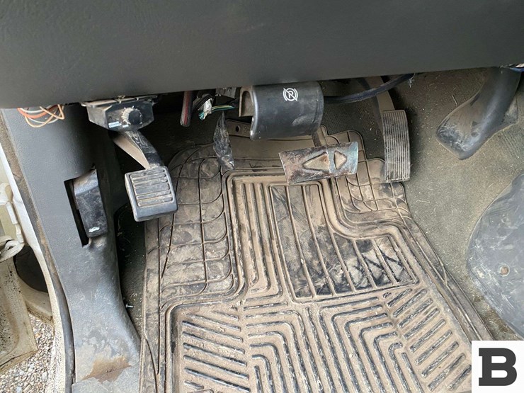 2006-gmc-sierra-2500-image-33