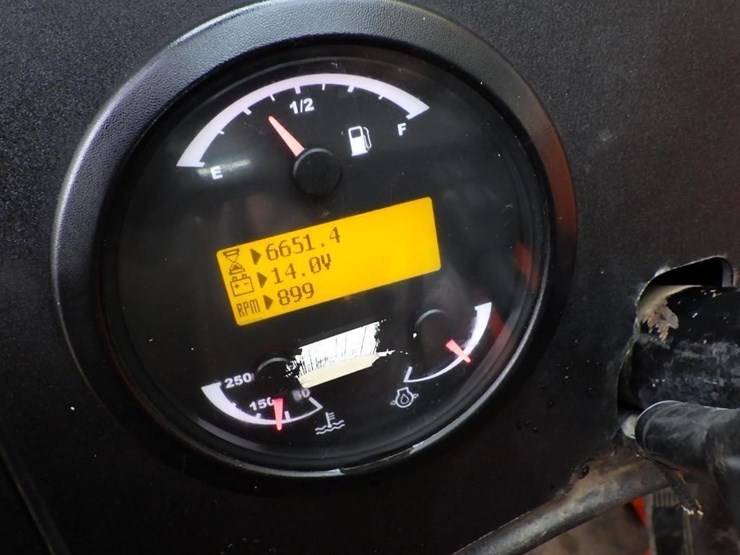 2012-jlg-g10-55a-image-27