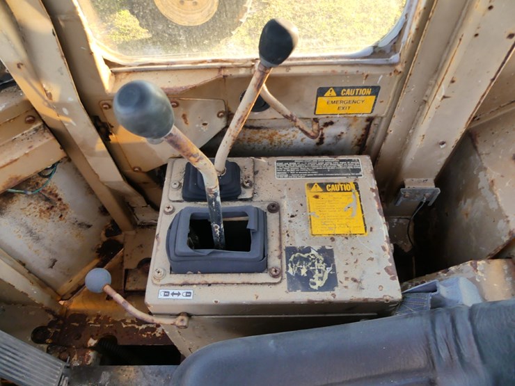 deere-244e-image-12