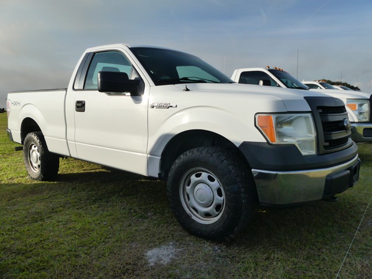 2013-ford-f150-xl-image-1