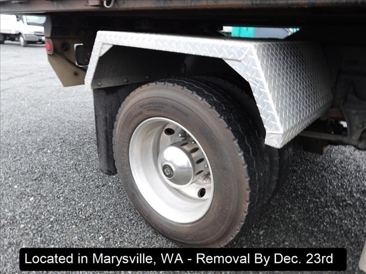 2013-ford-f650-image-28