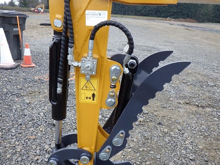 2025-sdlanch-sdle20-hydraulic-excavator-image-6