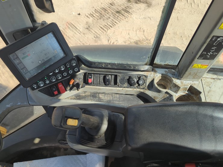 2019-caterpillar-930-image-13