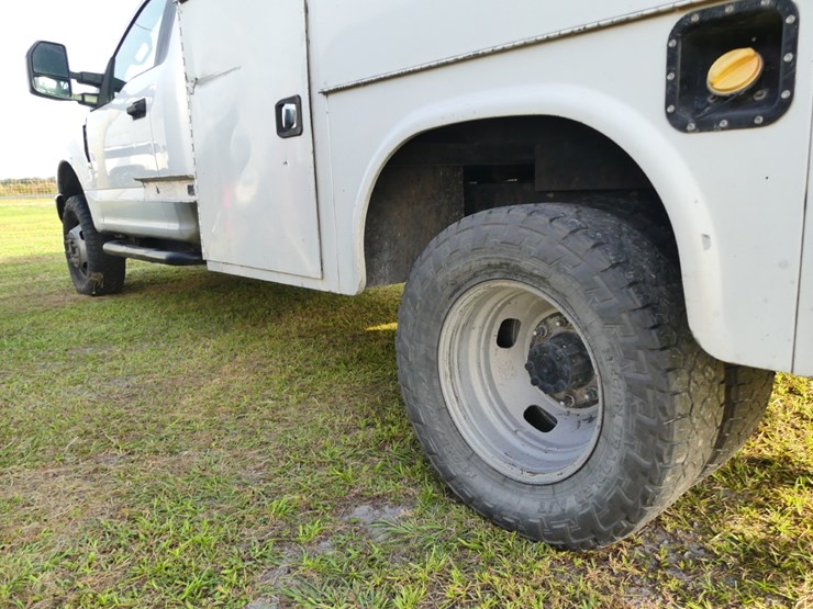 2017-ford-f350-xl-image-6