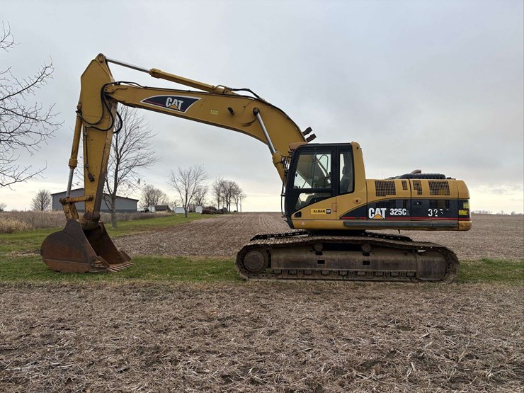 caterpillar-325cl-image-3