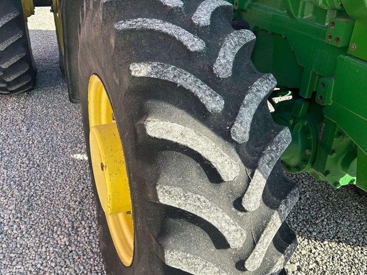 1996-john-deere-8200-image-9