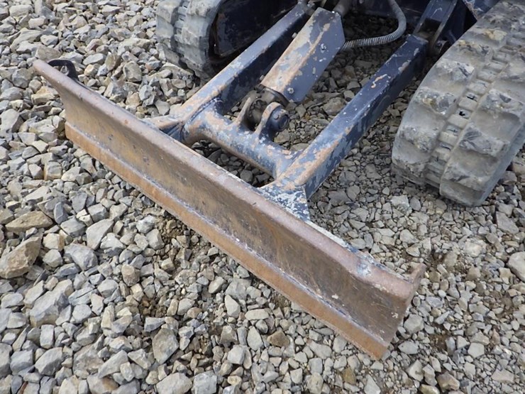 takeuchi-tb230-image-13