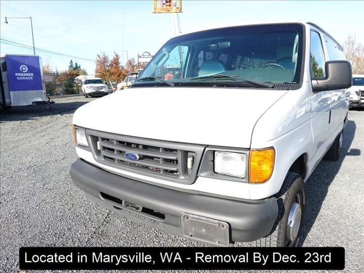 2005-ford-e350-image-15