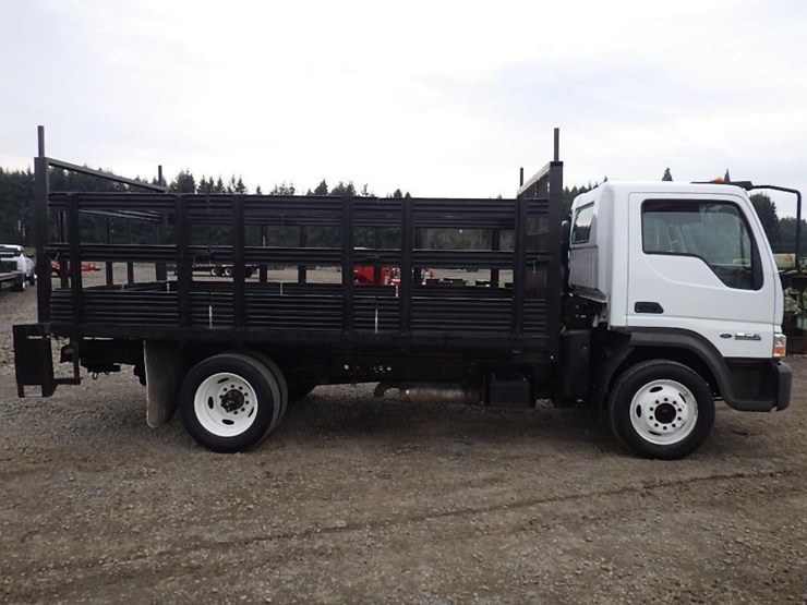 2007-ford-lcf-image-4